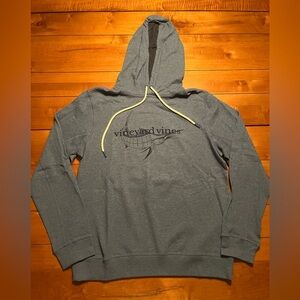 *Brand New* Men's Vineyard Vines performance hoodie